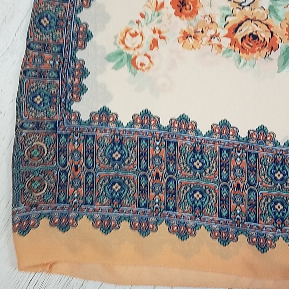 Rose & Olive Sheer Top - Picture 3 of 7